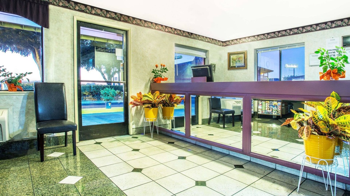 Turlock Hotel | Travelodge by Wyndham Turlock