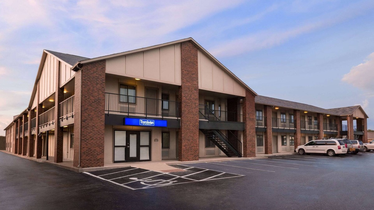 Wellington Hotel | Travelodge by Wyndham Wellington KS