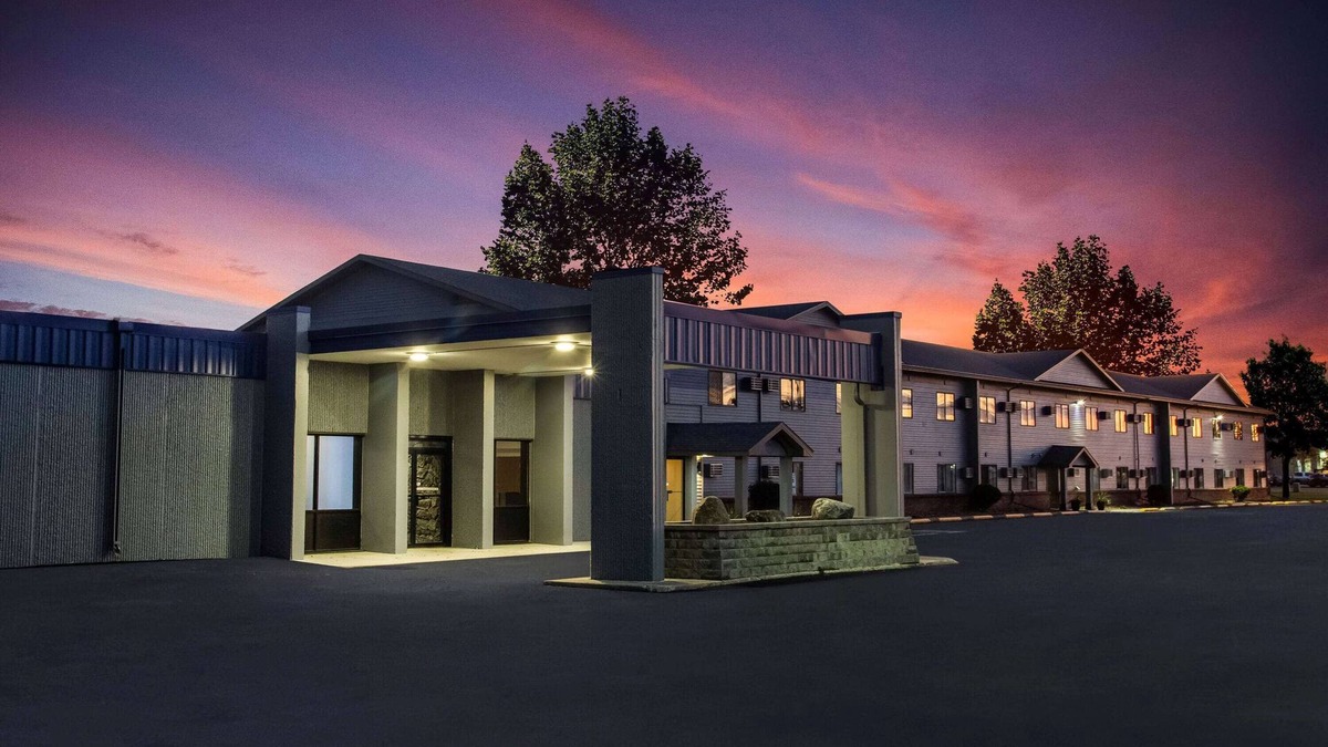 Wahpeton Hotel | Travelodge by Wyndham Wahpeton Event Center