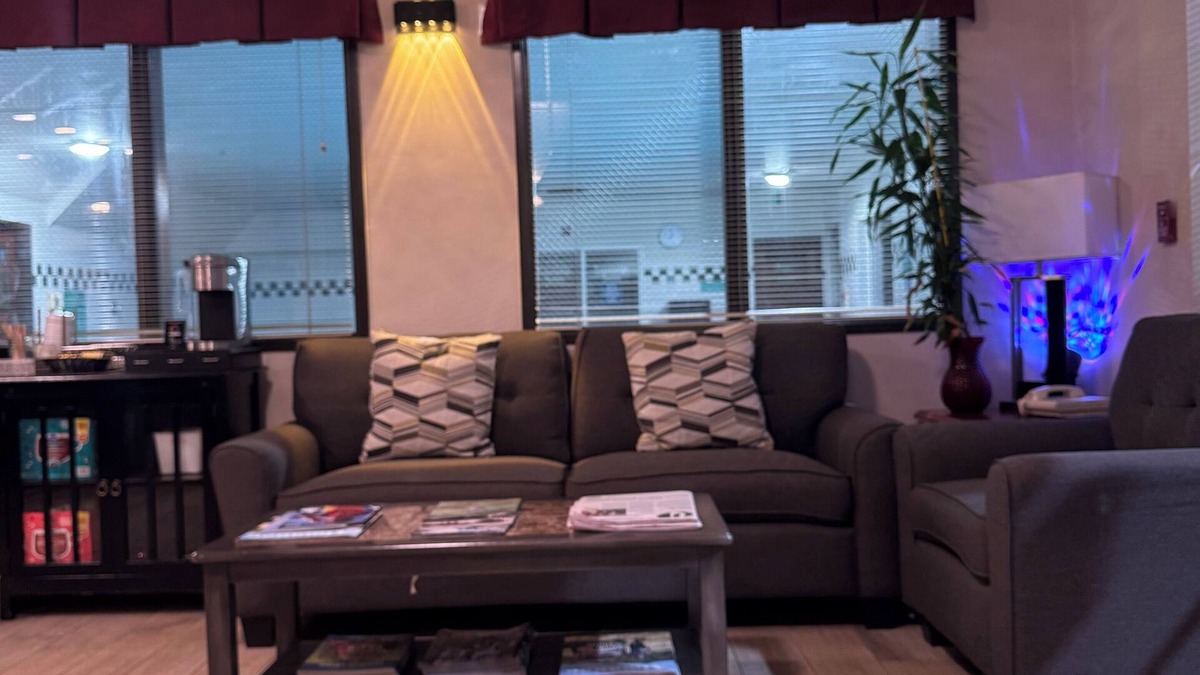 Newberg Hotel | Travelodge Suites by Wyndham Newberg