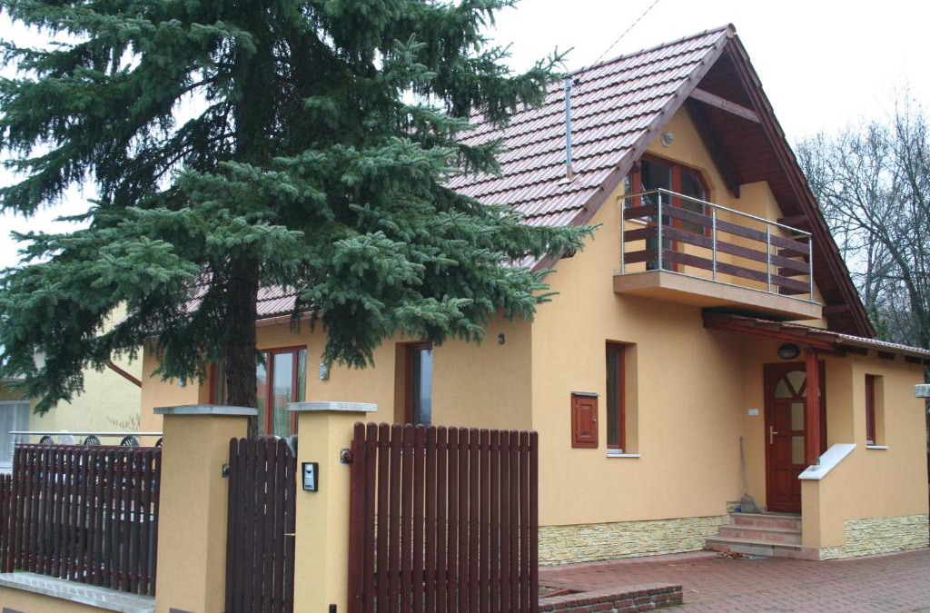 Miskolc-Tapolca Apartment | Treasure Deluxe House