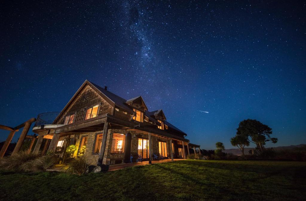 Cheviot Bed & Breakfast | Tree House Lodge Bed & Breakfast