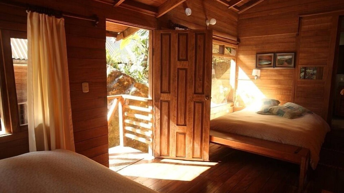 Aguas Calientes Hotel | tree house lodge