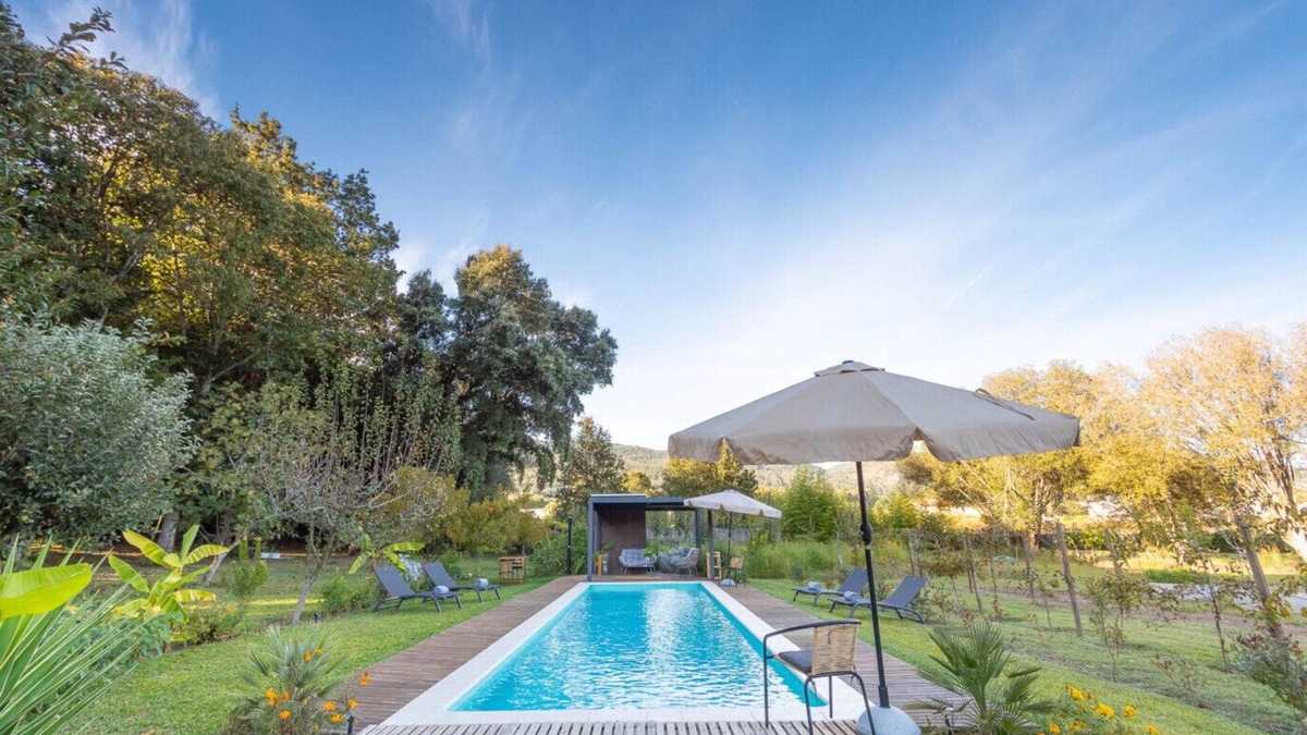 Barroselas House | Tree Retreat Bungalow