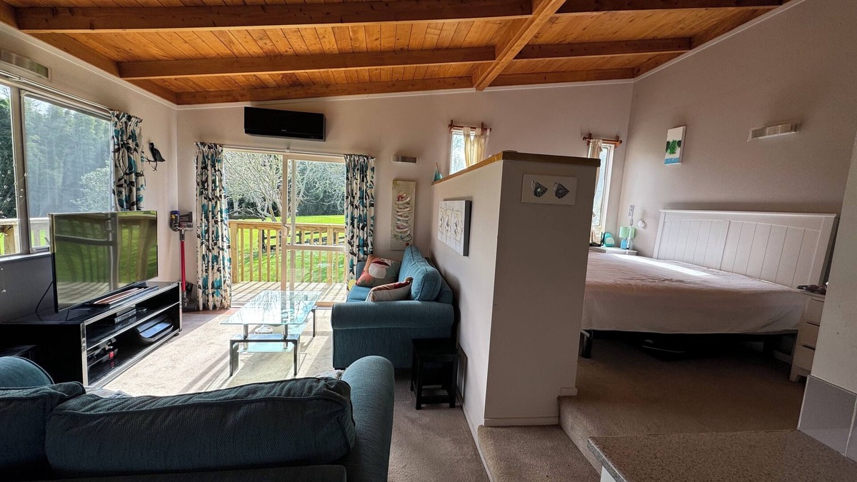 Pakaraka Cottage | Tree top cottage树上小木屋Bay of islands, Paihia