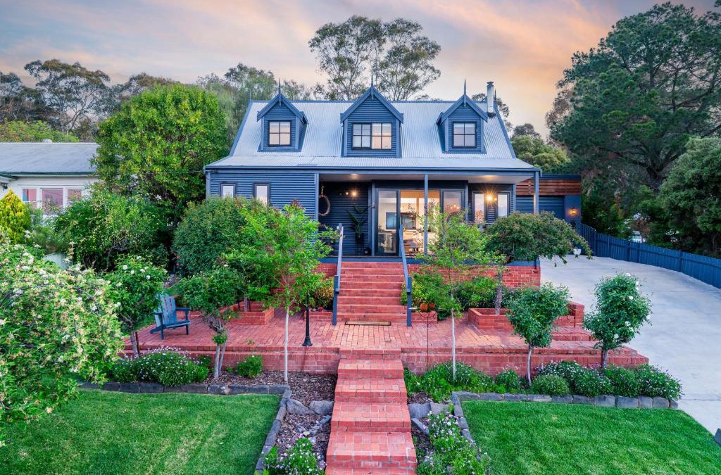 Glenroy House | Tree Tops on Hodge