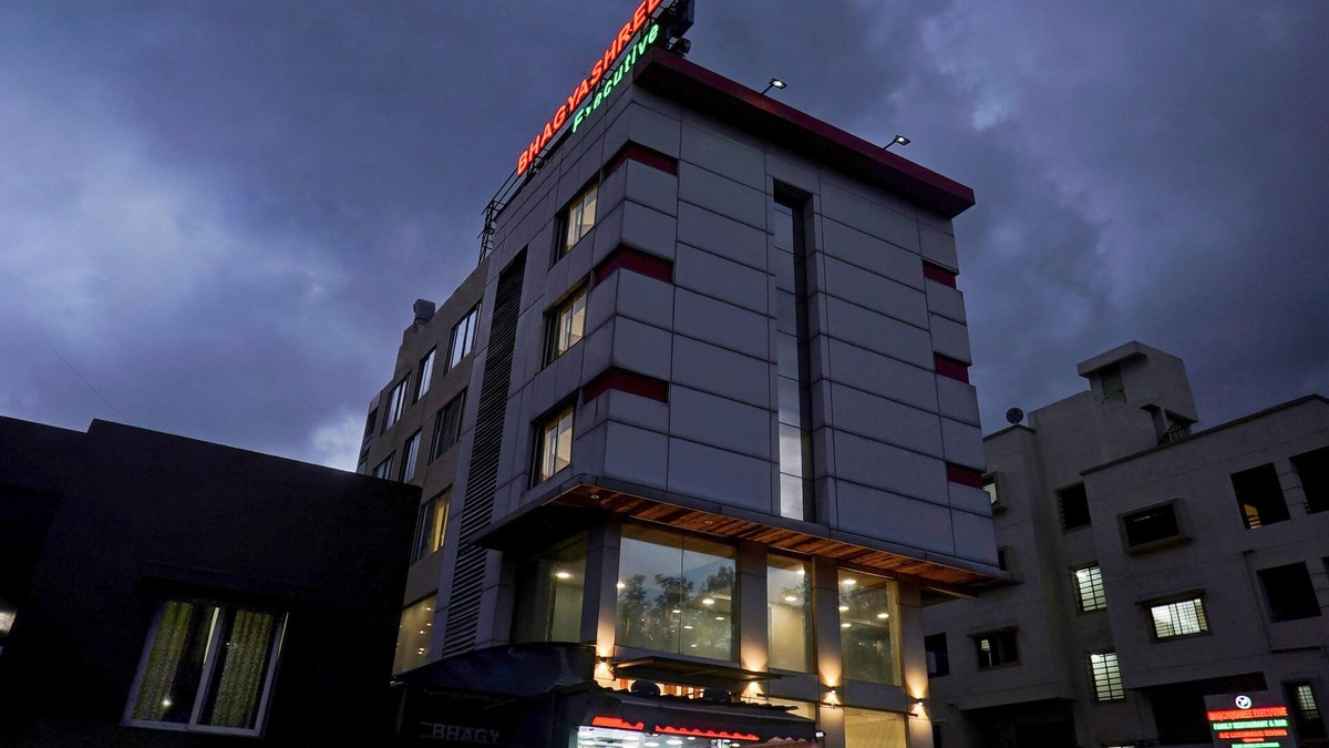 Hadapsar Hotel | Treebo Bhagyashree Executive
