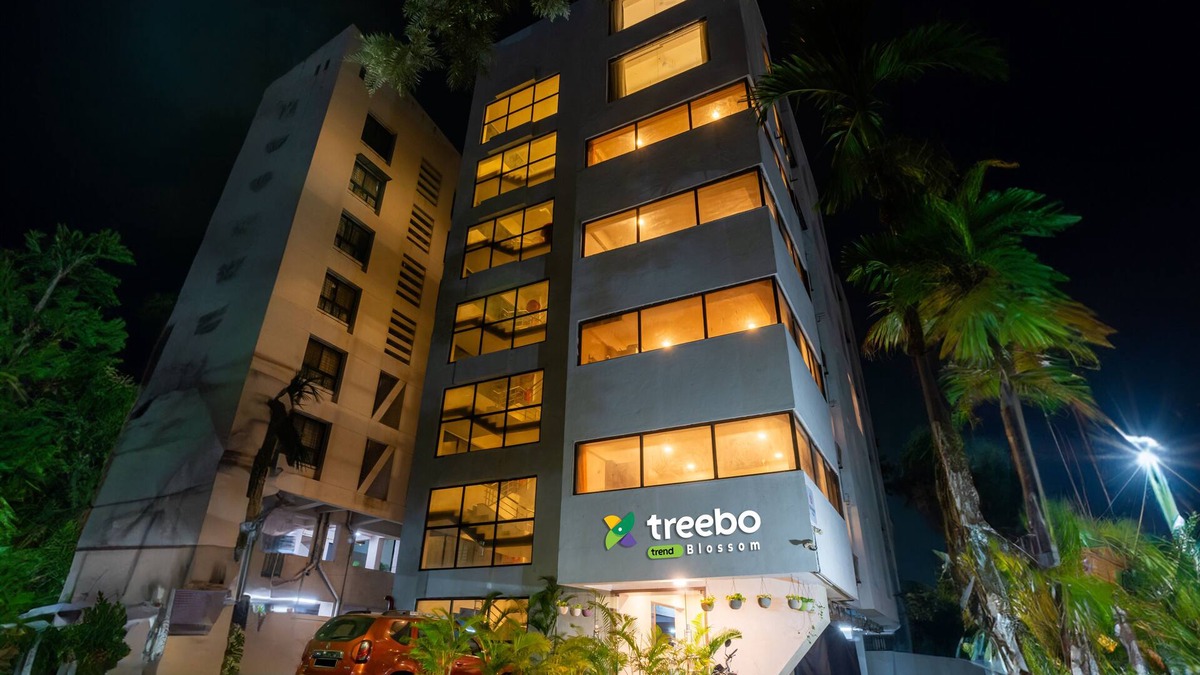 Viman Nagar Hotel | Treebo Blossom - Viman Nagar