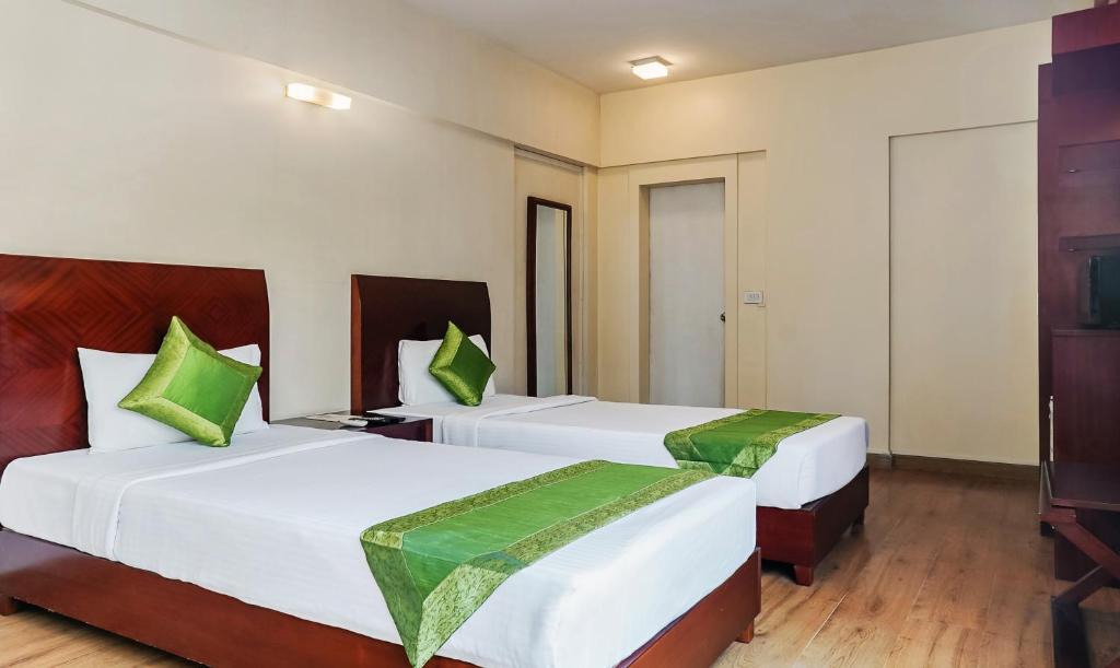 Kharadi Hotel | Treebo Brooks Manor