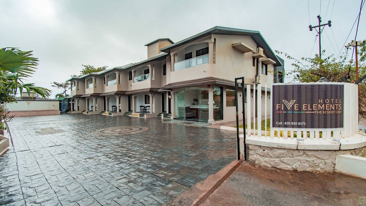Khatri Park Housing Society Hotel | Treebo Five Elements, Lonavala