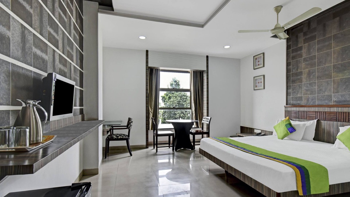 Aurangabad Hotel | Treebo Admiral Suites New Usmanpura