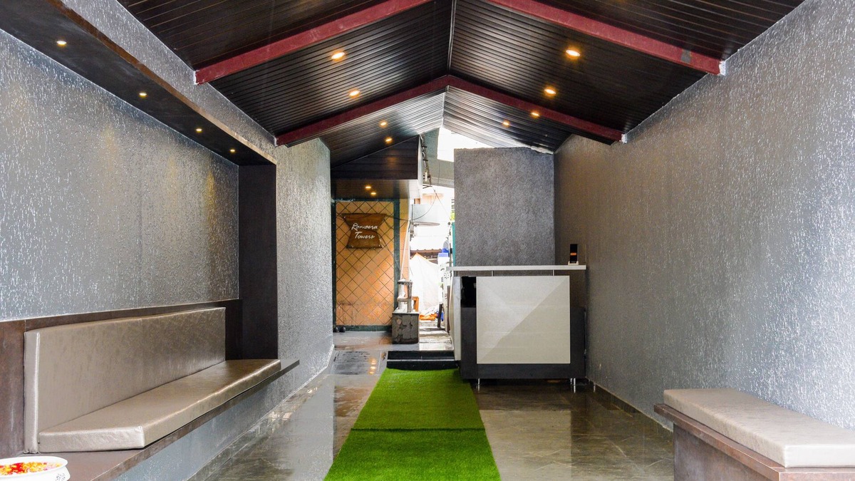 Nigdi Hotel | Treebo Malhaar Regency