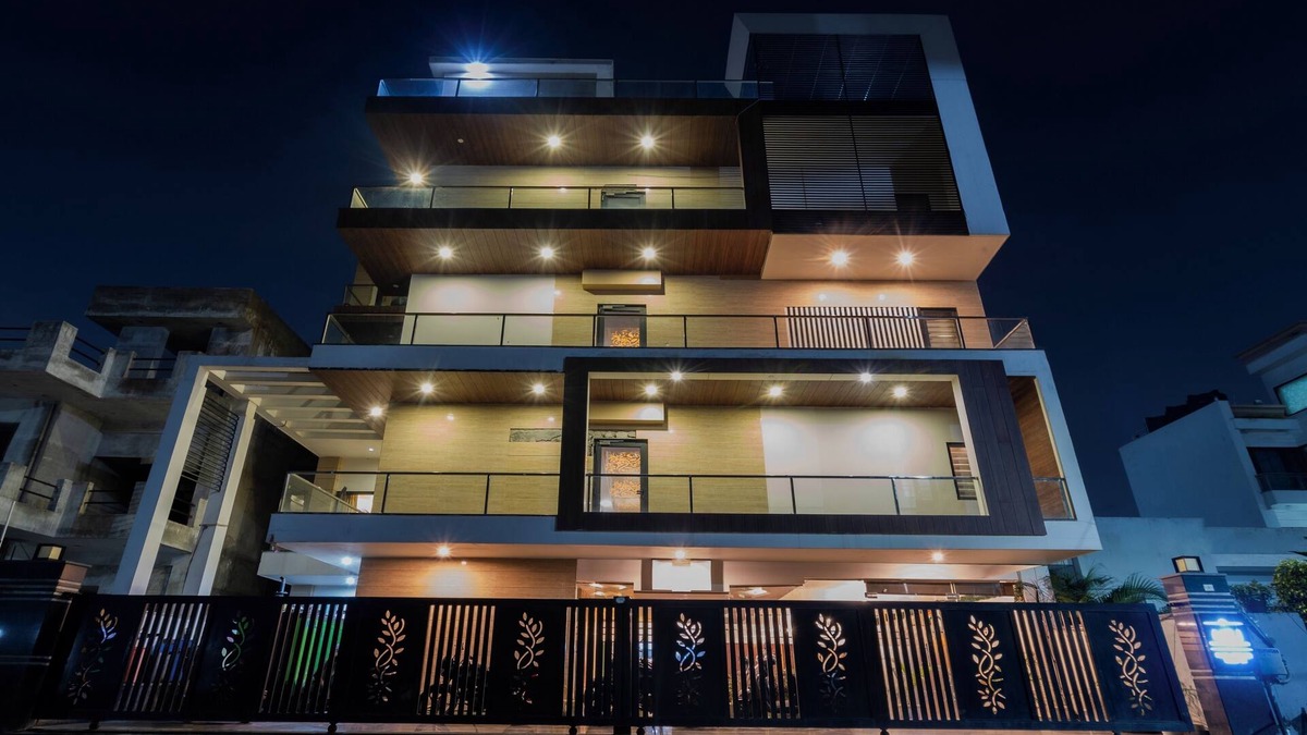 Sector 51 Hotel | Treebo Mr. J, Sec 51
