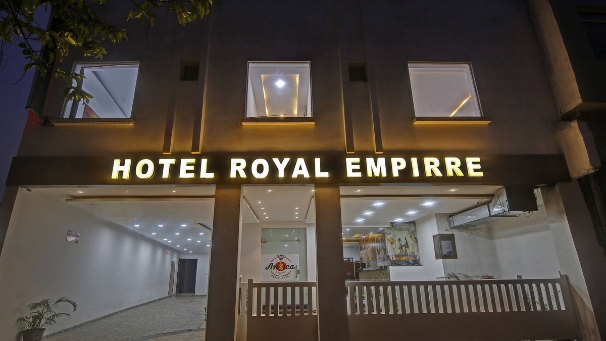 Kishangarh Hotel | Treebo Royal Empire Adarsh Nagar, Chandigarh