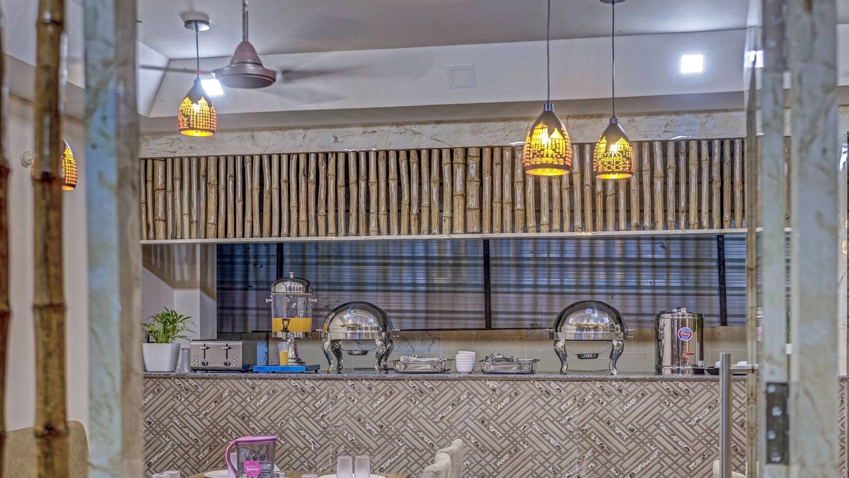 Vijayawada Hotel | Treebo Seven Inn