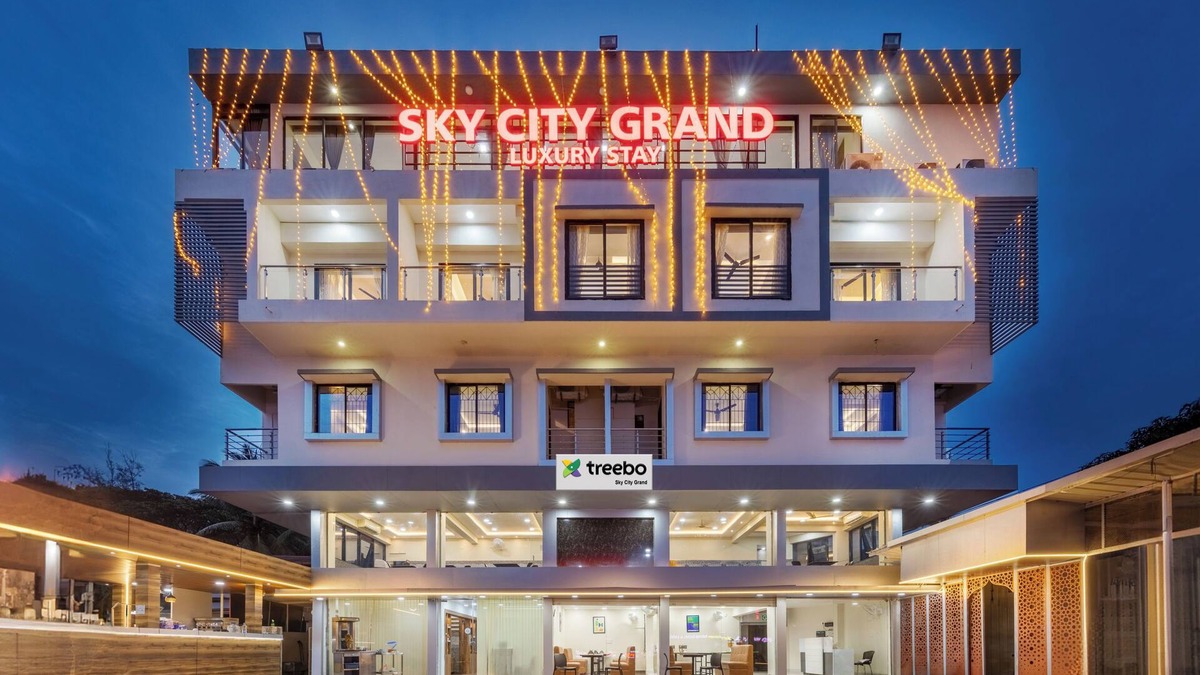 Mangalore Hotel | Treebo Sky City Grand