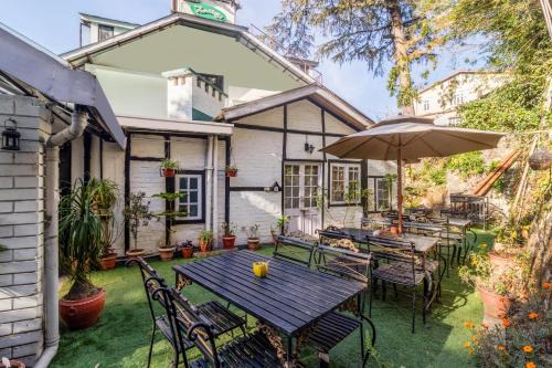 Chhota Shimla Hotel | Treebo The Alpine Heritage Residency