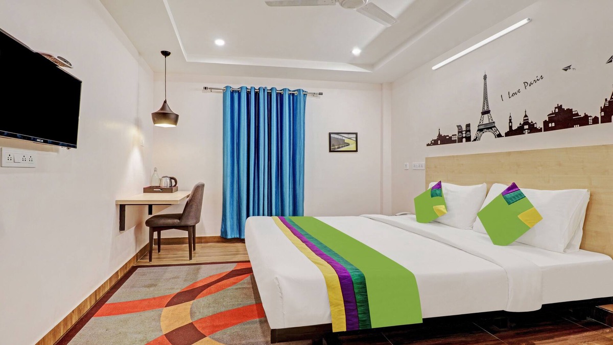 Kakinada Hotel | Treebo Trend De Crown-De Alphabet