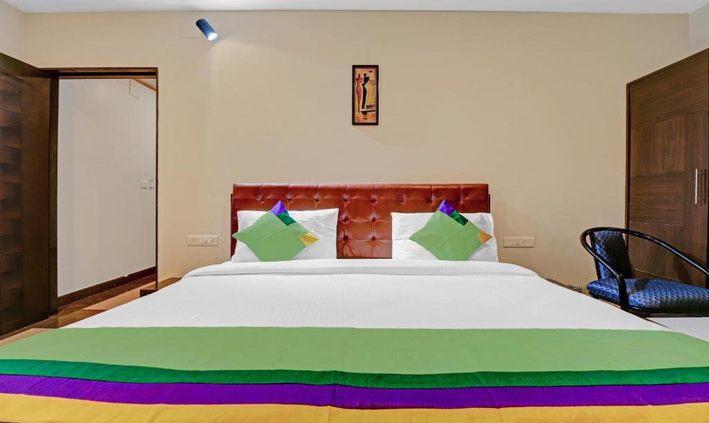 Kakinada Hotel | Treebo Trend S V Manor
