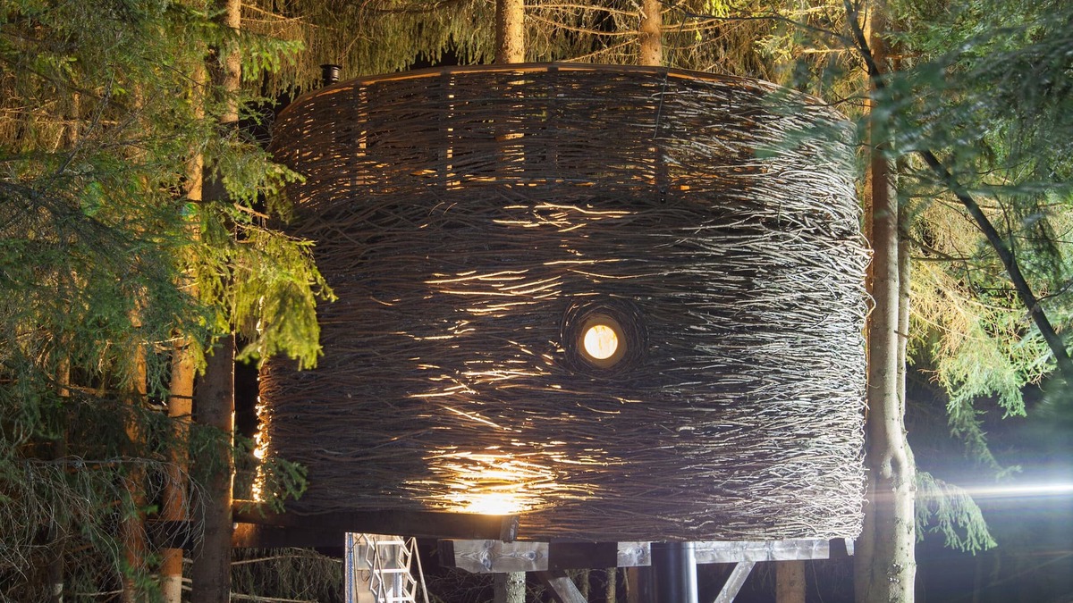 Saint-Nicolas-la-Chapelle Cottage | Treehouses BETWEEN EARTH AND SKY