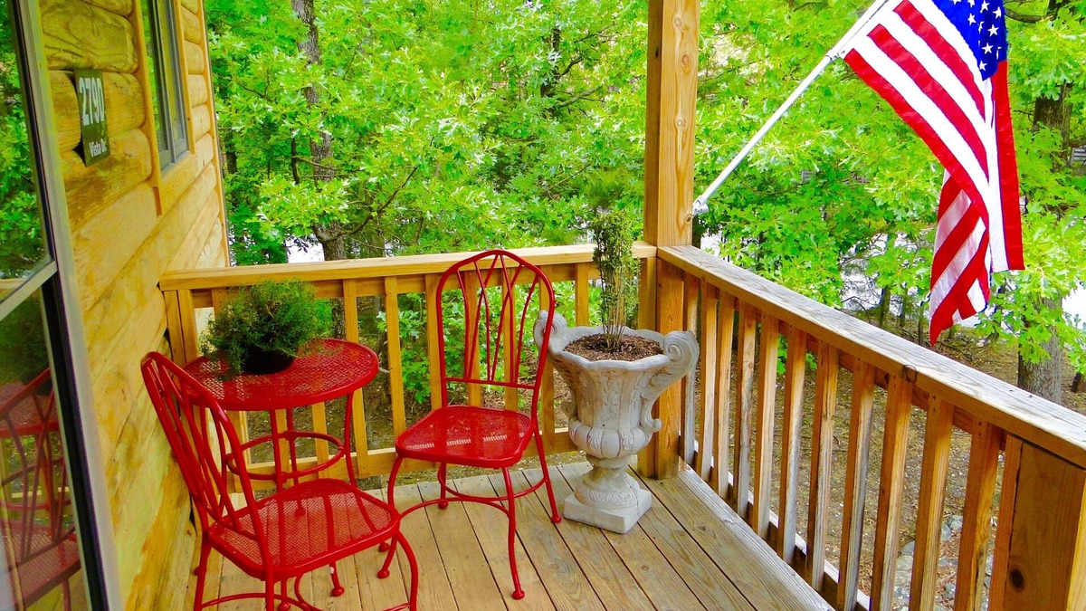 Mount Ida Condo | Treehouse/279DVD Hosted by LOVR