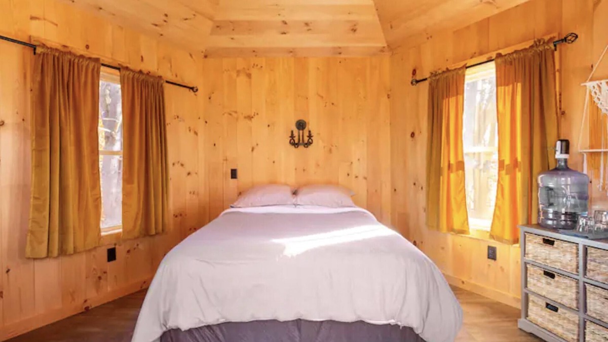 Hartland Cabin | Treehouse at Wise Pines- SoBo