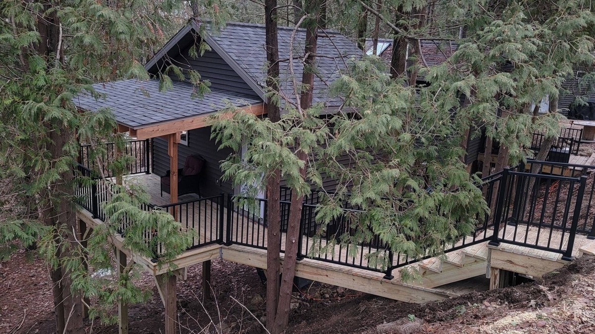 Winona County Cabin | Treehouse Cabin in the Bluff Woodlands North