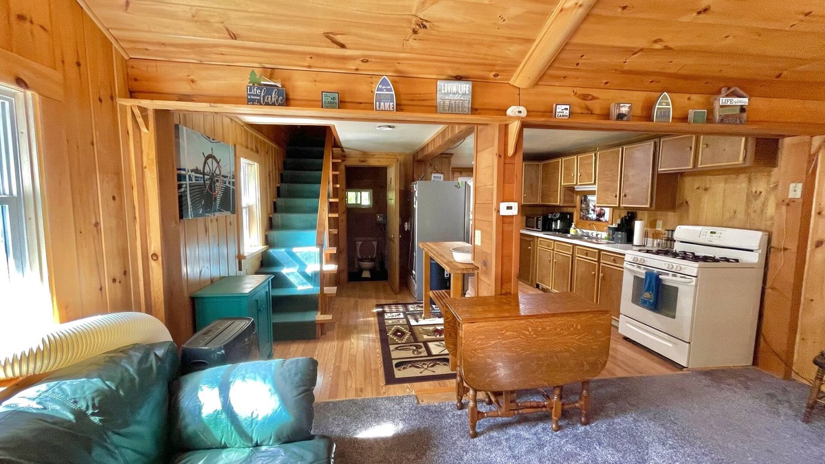 Dedham Cabin | Treehouse Cabin - Near Green Lake & Phillips Lake