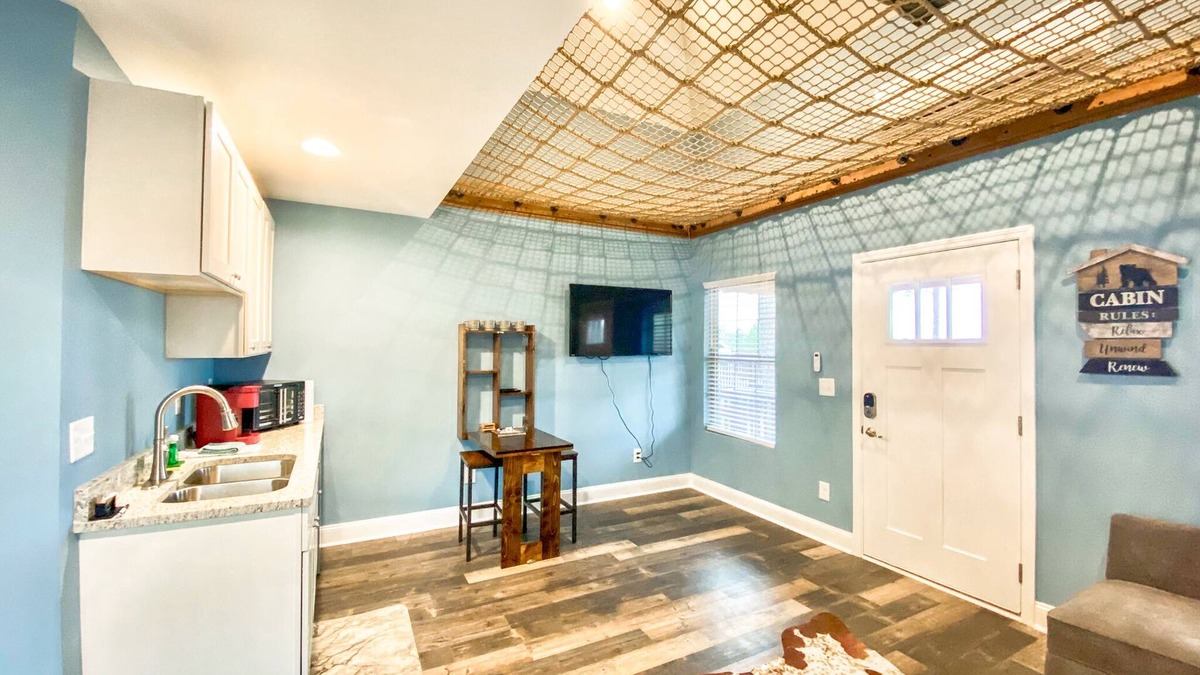Clarks Hill House | Treehouse Getaway