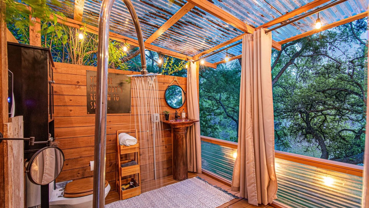Pedernales Bend Cabin | Treehouse Style Yurt near Austin, Hot Tub, FirePit, Outside Shower