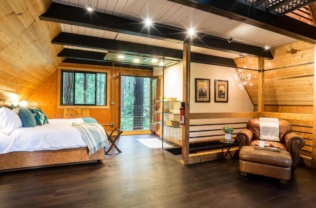 Glacier House | Treetop Hideaway, Sleeps 2