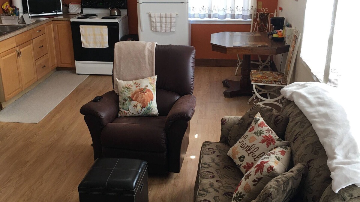 Richardson Apartment | Treetop Hideaway
