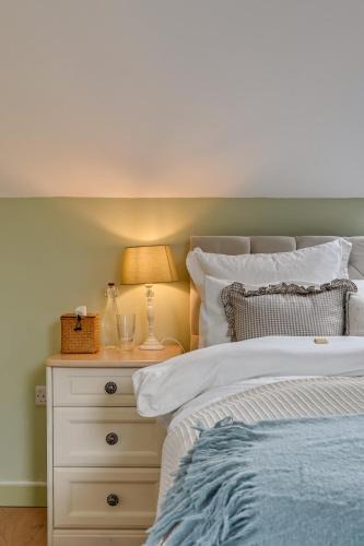 Malmesbury Apartment | Treetops at Cherry Tree Cottage