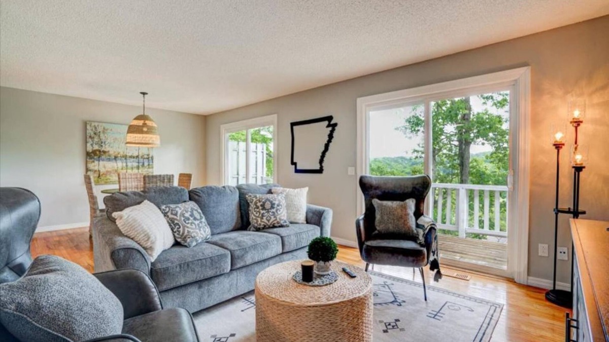 Bella Vista House | Treetops at Little Sugar East With a brand new deck in the treetops