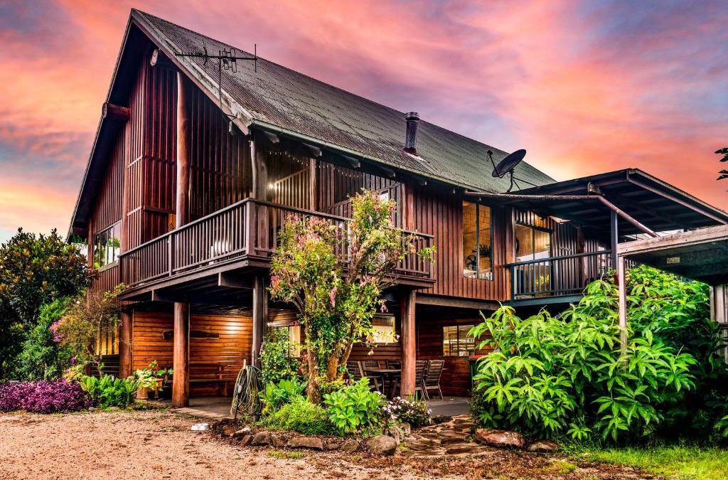 Jaggan House | Treetops Sanctuary - Luxury Treehouse pole home