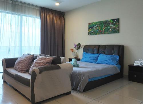 Shah Alam House | TREFOIL@SETIA CITY, STUDIO UNIT,HOMESTAY