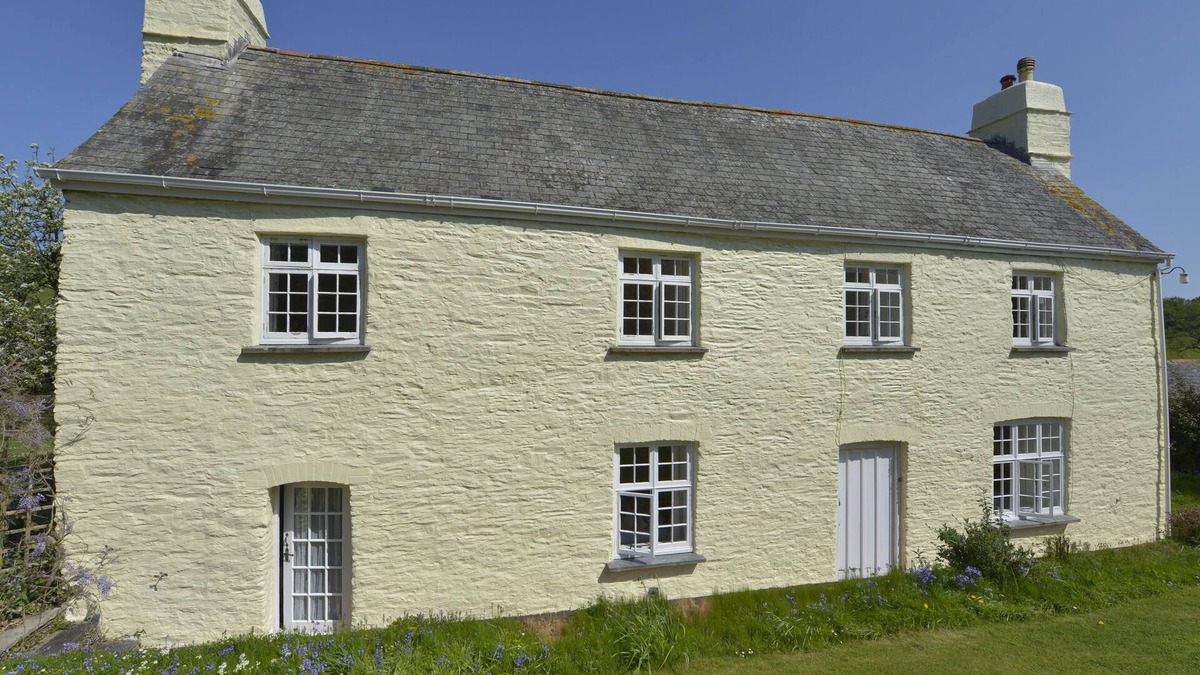 Saint John Cottage | TREGONHAWKE FARMHOUSE, pet friendly, with open fire in Millbrook