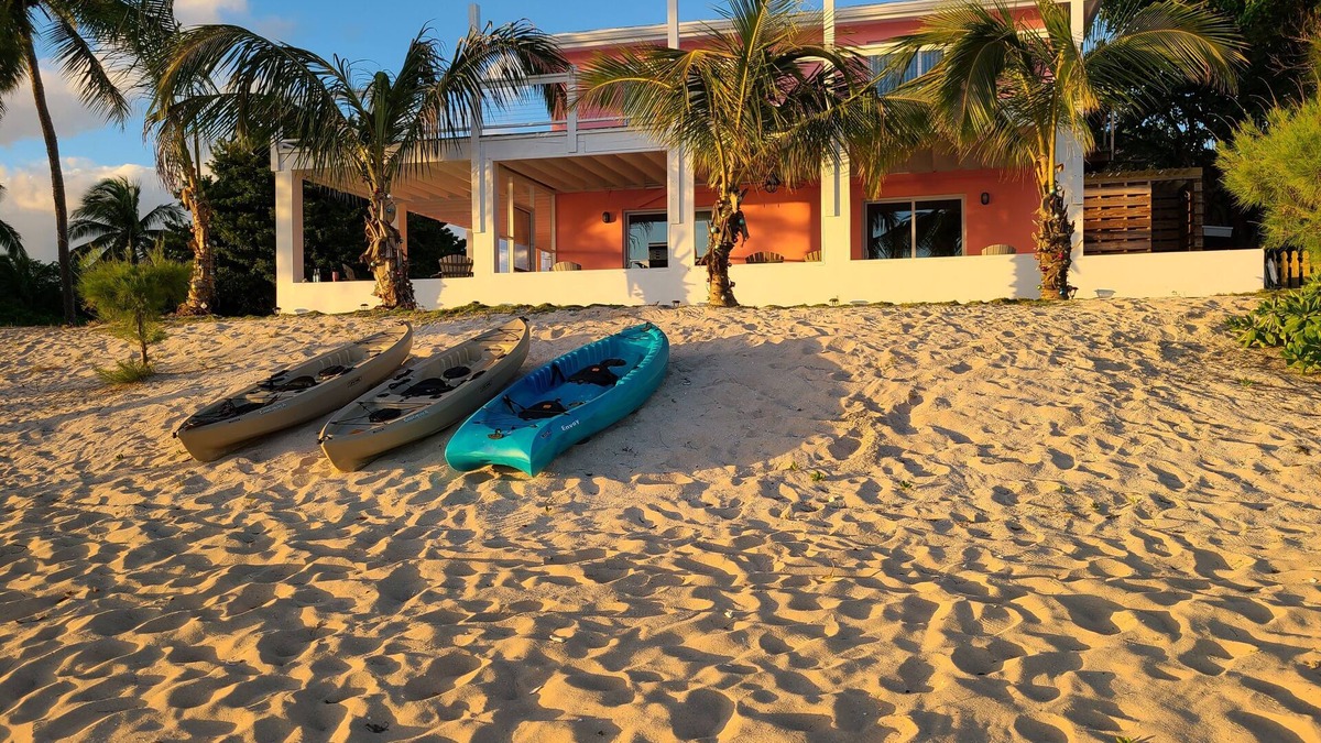 South Palmetto Point Resort | Trela Sands #2 in Eleuthera Bahamas 1 Bedroom studio right on the beach