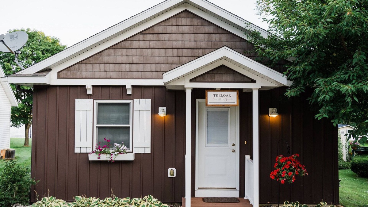 Allegan House | Treloar Lakeside Cottage