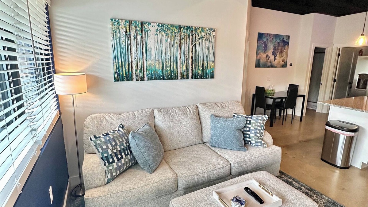 TMAG Thompson LN - Murfreesboro Rd Condo | Tremendous 1-bedroom condo in Nashville located 5 mins from BNA