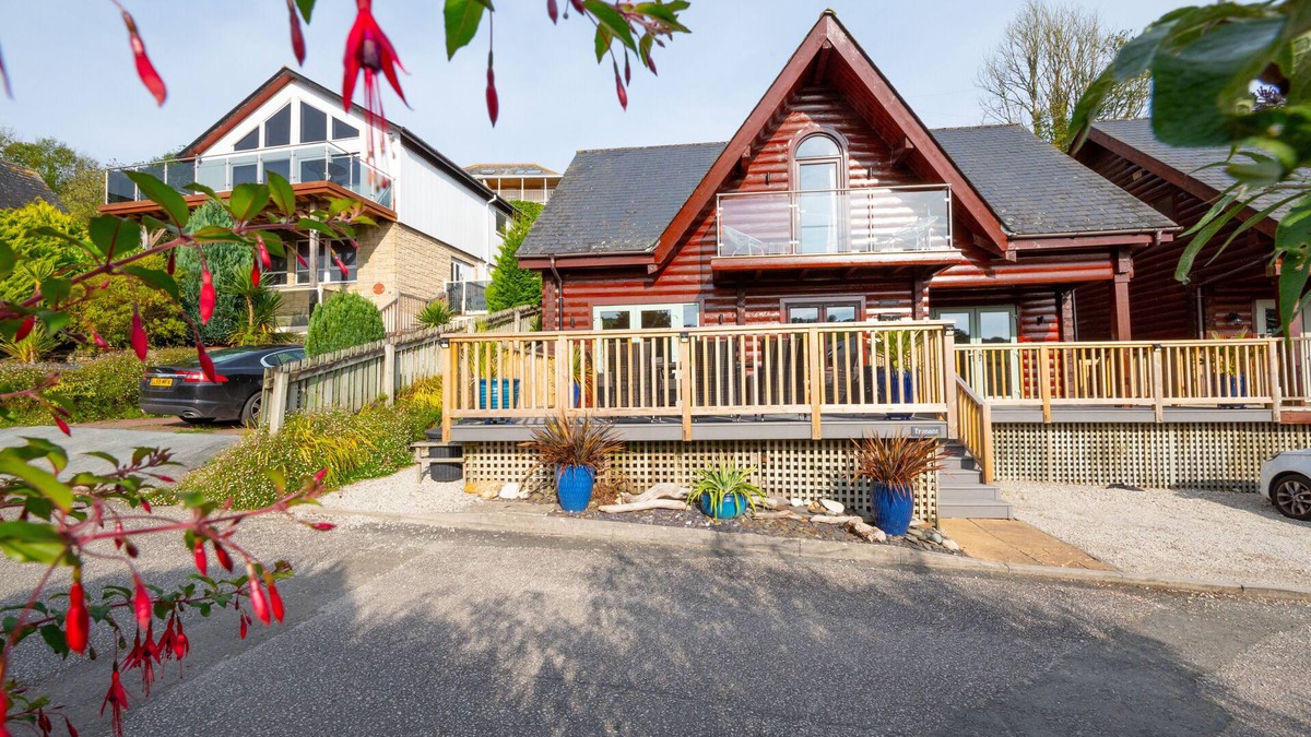 Little Petherick House | Trenant - Four Bedroom House, Sleeps 8