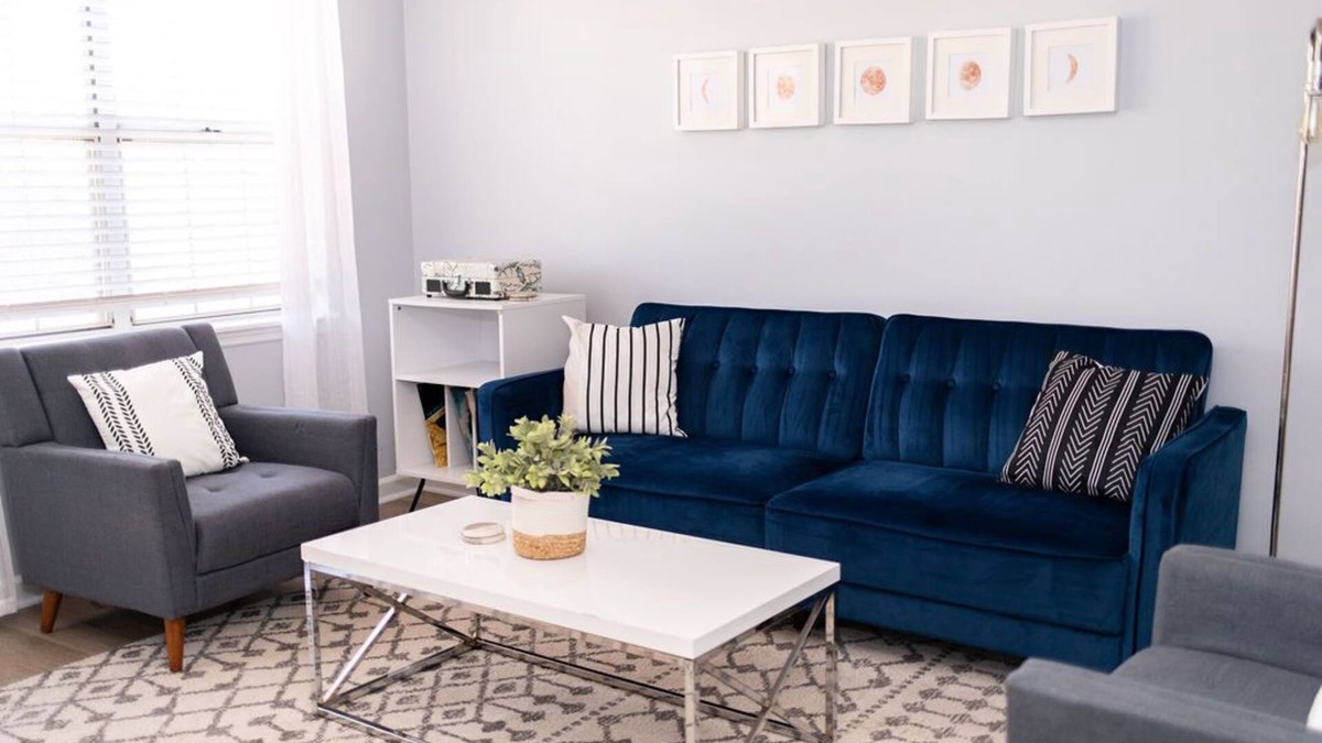 Athens Condo | TRENDY 2 BR CONDO ON S. MILLEDGE. CLEAN AND CLOSE TO EVERYTHING!/2