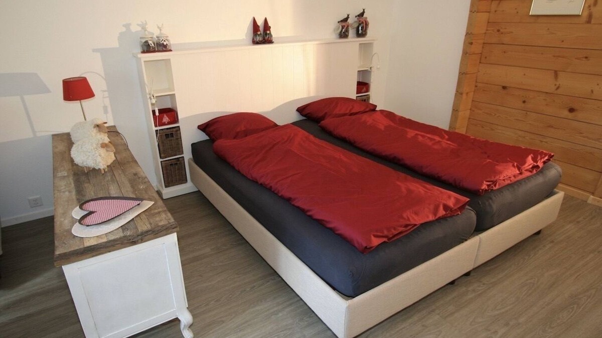 Leukerbad Apartment | Trendy alpine-style vacation apartment for 2 people in a central, quiet location