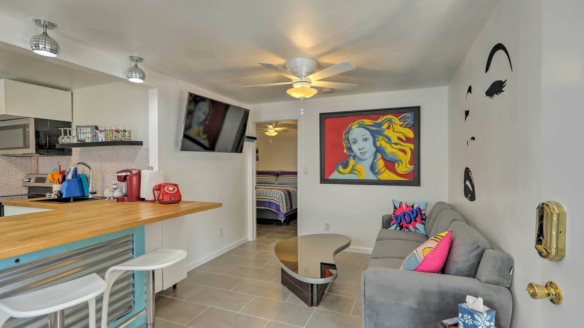 Winslow Apartment | Trendy Apt on Route 66 - Near Standin’ on a Corner