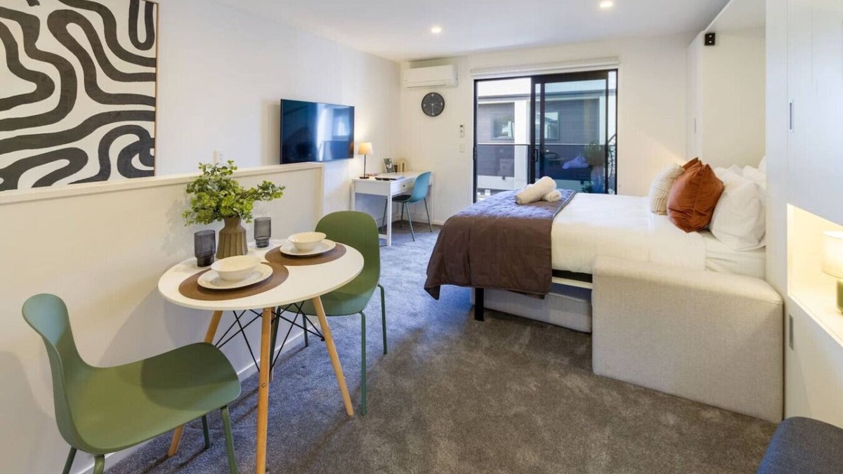Sydenham House | Trendy Central City Studio Stay