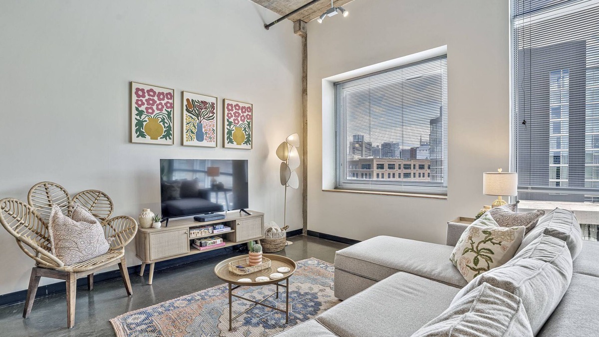 The Gulch Condo | Trendy & Central Gulch Condo!