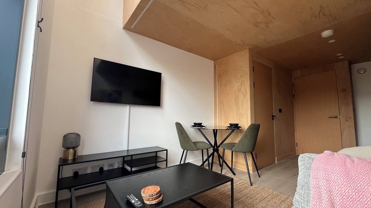 Castlefield Apartment | Trendy & Central - TWO Floor Duplex - Irwell Stays