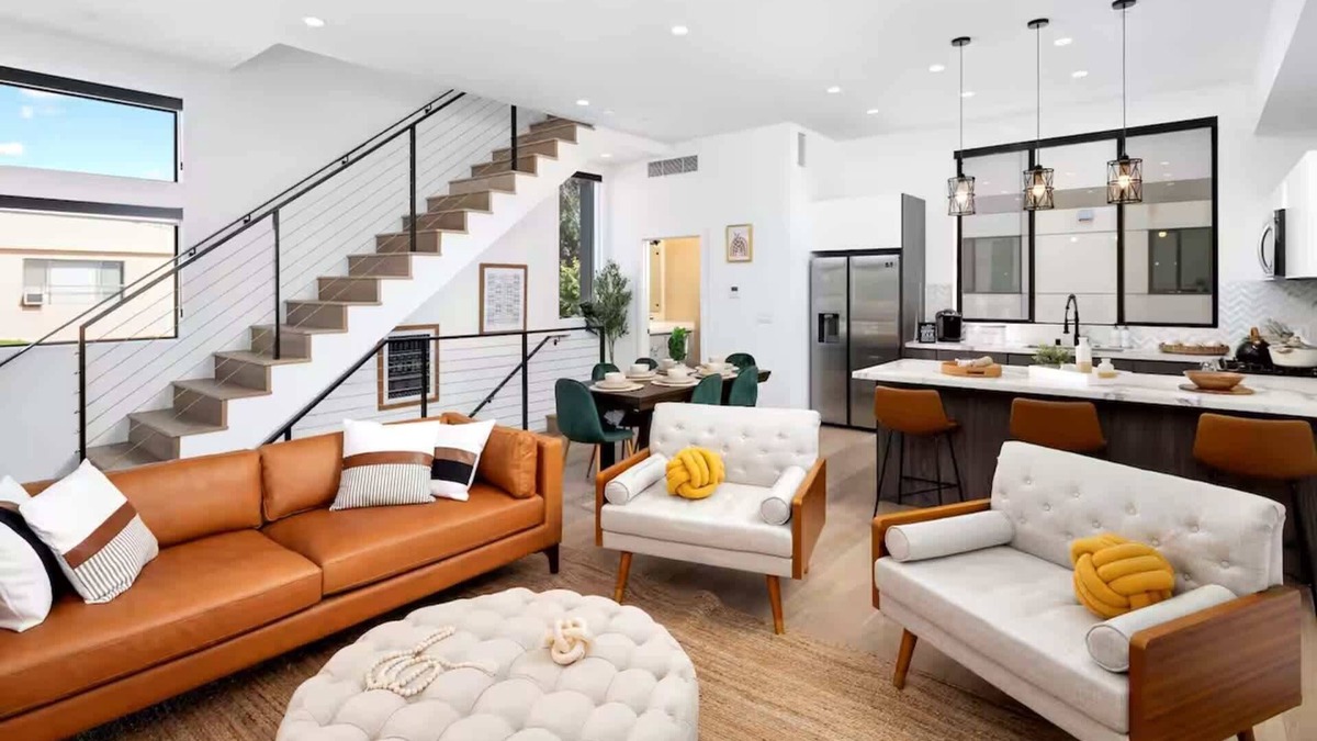 Hollywood House | Trendy Chic House in Hollywood