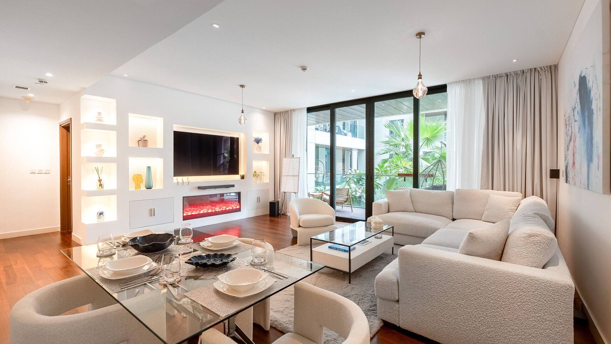 Al Wasl Apartment | Trendy City Walk Living w/Pool View Balcony