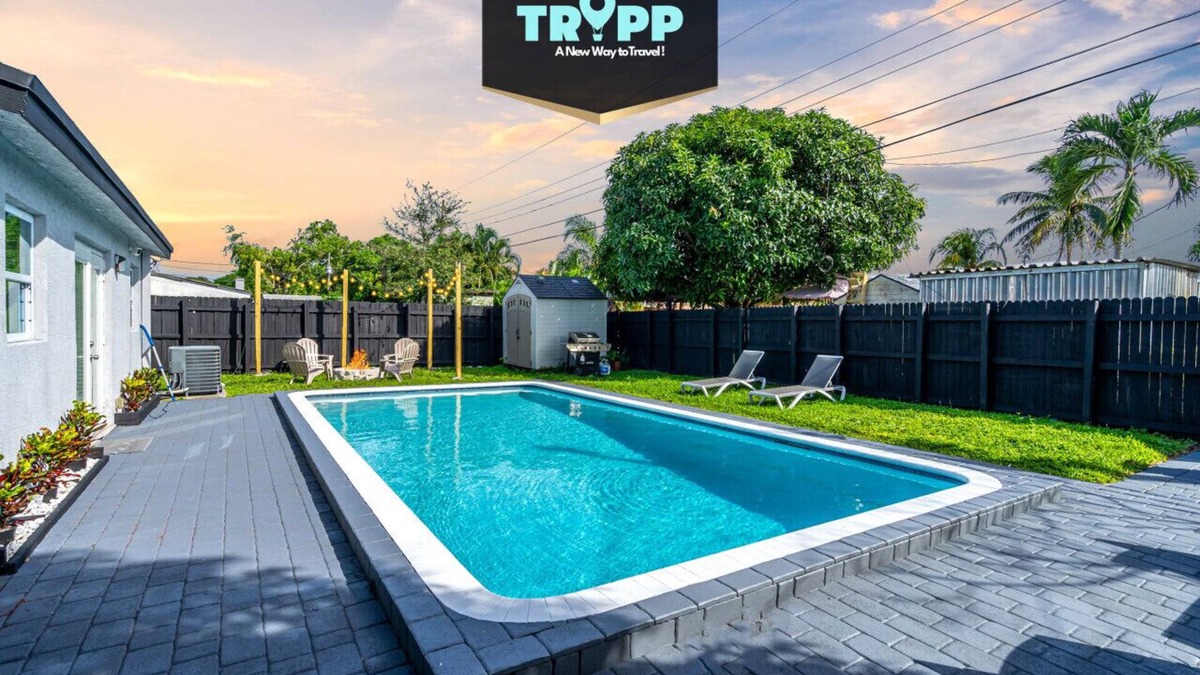 Driftwood House | Trendy Family Home -Heated Pool